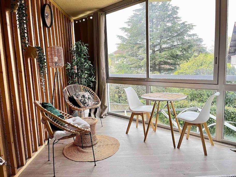 The Jungle Studio, Loggia & Parking Dans Residence 伊泽尔河畔的罗曼 外观 照片