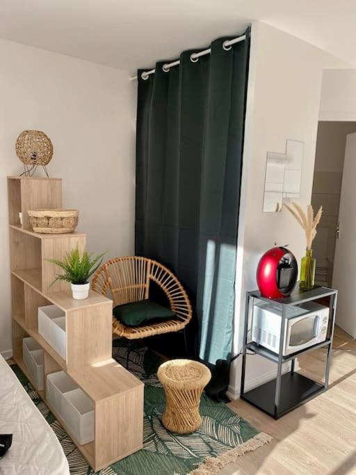 The Jungle Studio, Loggia & Parking Dans Residence 伊泽尔河畔的罗曼 外观 照片